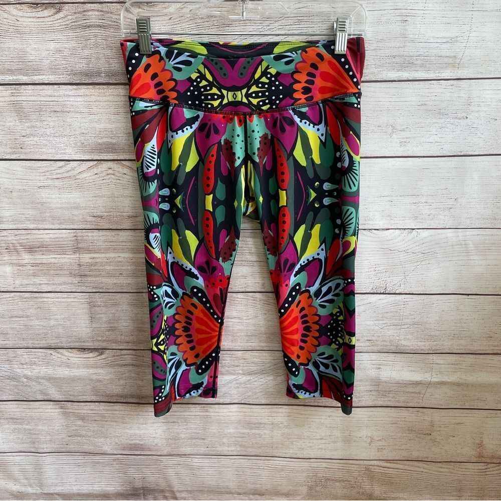 BETSEY JOHNSON CROPPED LEGGINGS IN TROPICAL PRINT‎
